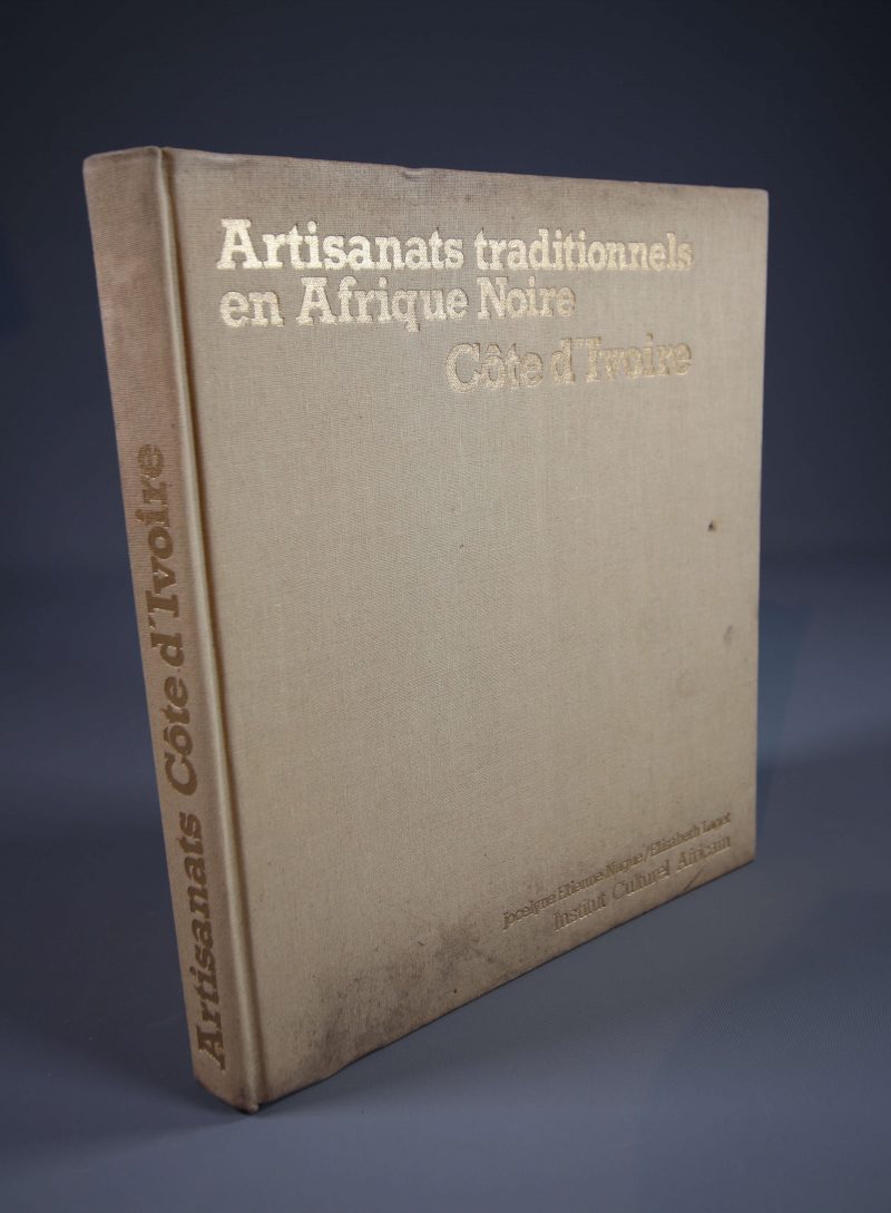 Artisanats traditionnels en Afrique Noire – Côte d’Ivoire.