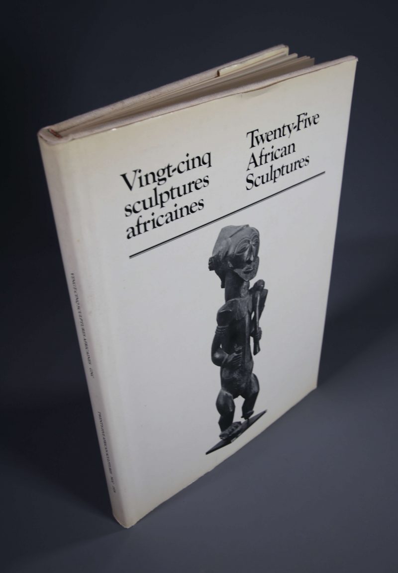 Vingt-cinq sculptures africaines